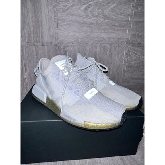 NEW Adidas Women's NMD R1 V2 Gold Boost Sneakers Size‎ 8.5 Athletic Shoes - Picture 1 of 8